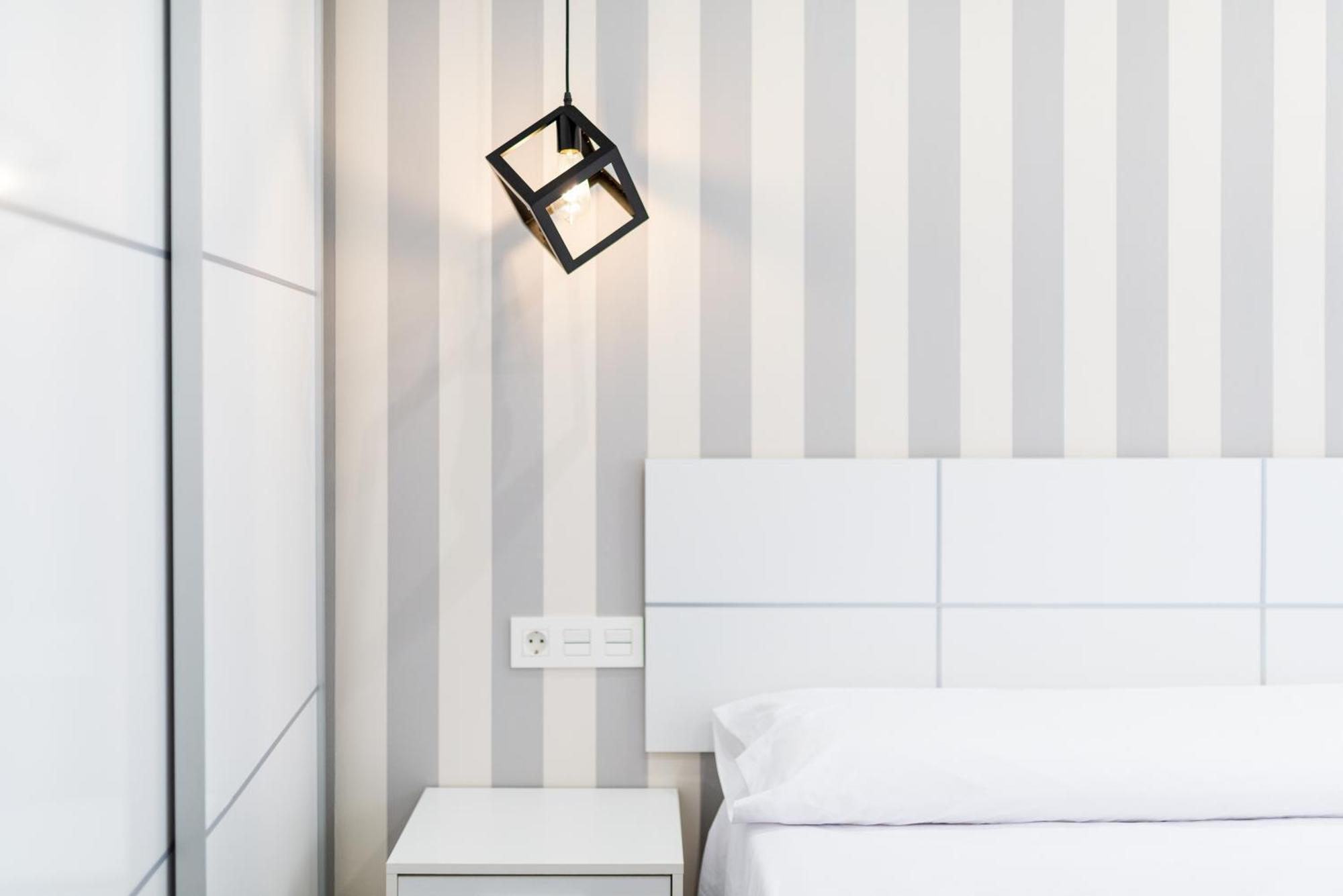 Pajaritos Suites Junto A Centro, Estacion De Tren Y Plaza De Toros Granada Bagian luar foto